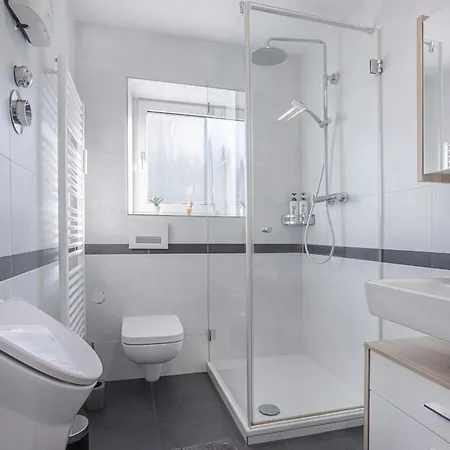 Cloud9 Kitchen Balcony Wifi Uniklinik Good Transport Connections * Аугсбург